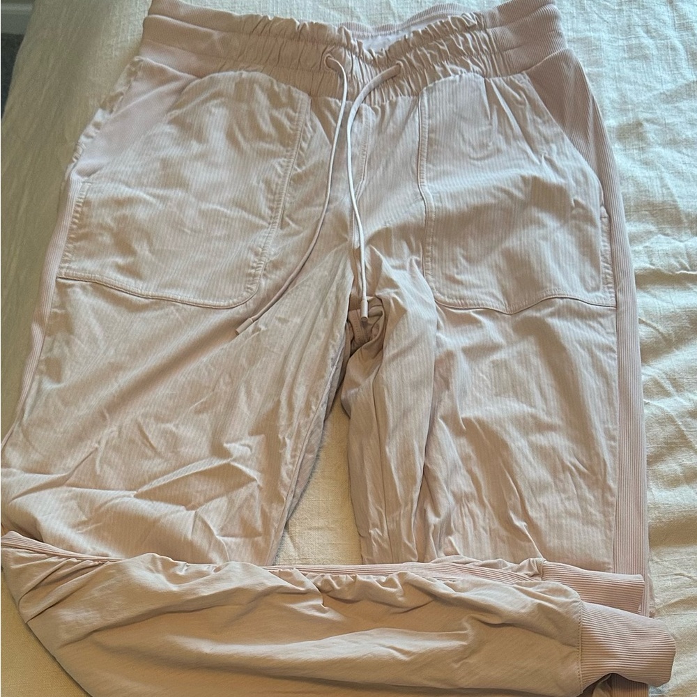 Lululemon Beyond The Studio Jogger 28” High Rise